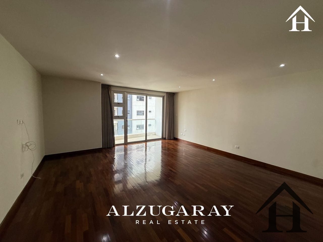 Apartamento nivel completo Edificio AKOYA zona 14 — Apartamento en Venta en Akoya, Zona 14, Guatemala, Ciudad — foto 8 de 12