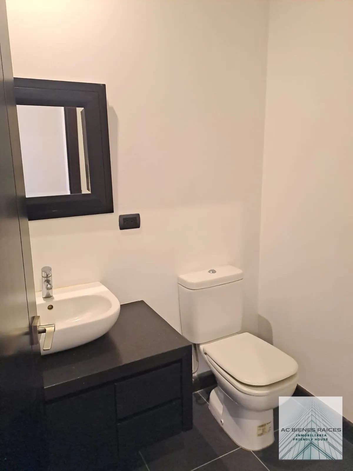 renta 2 habitaciones zona 15 — Apartamento en Alquiler en Zona 15, Guatemala, Ciudad — foto 10 de 11