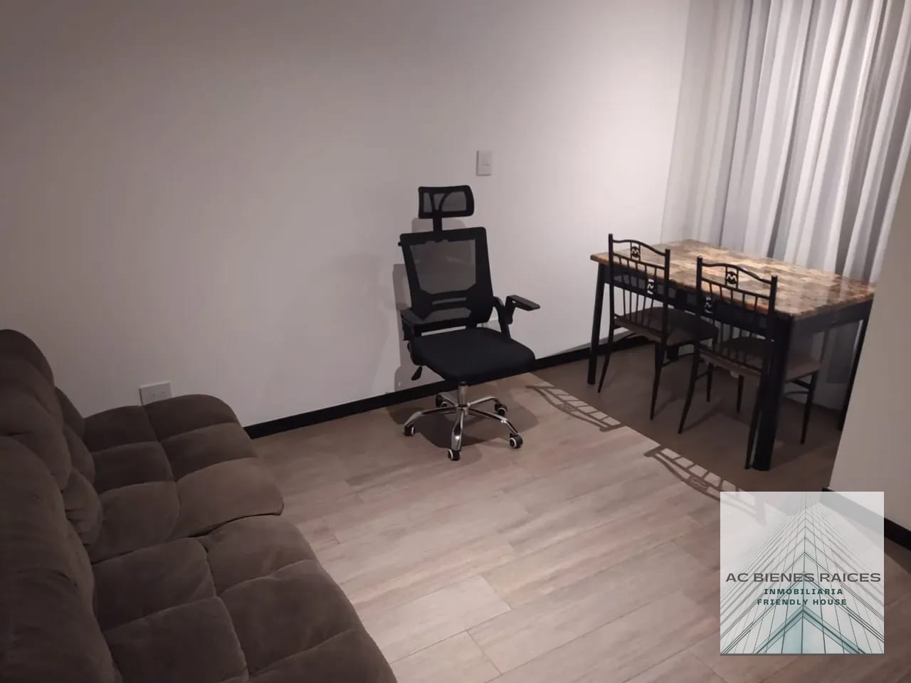 Venta apto IQ10 — Apartamento en Venta en Zona 10, Guatemala, Ciudad — foto 7 de 11