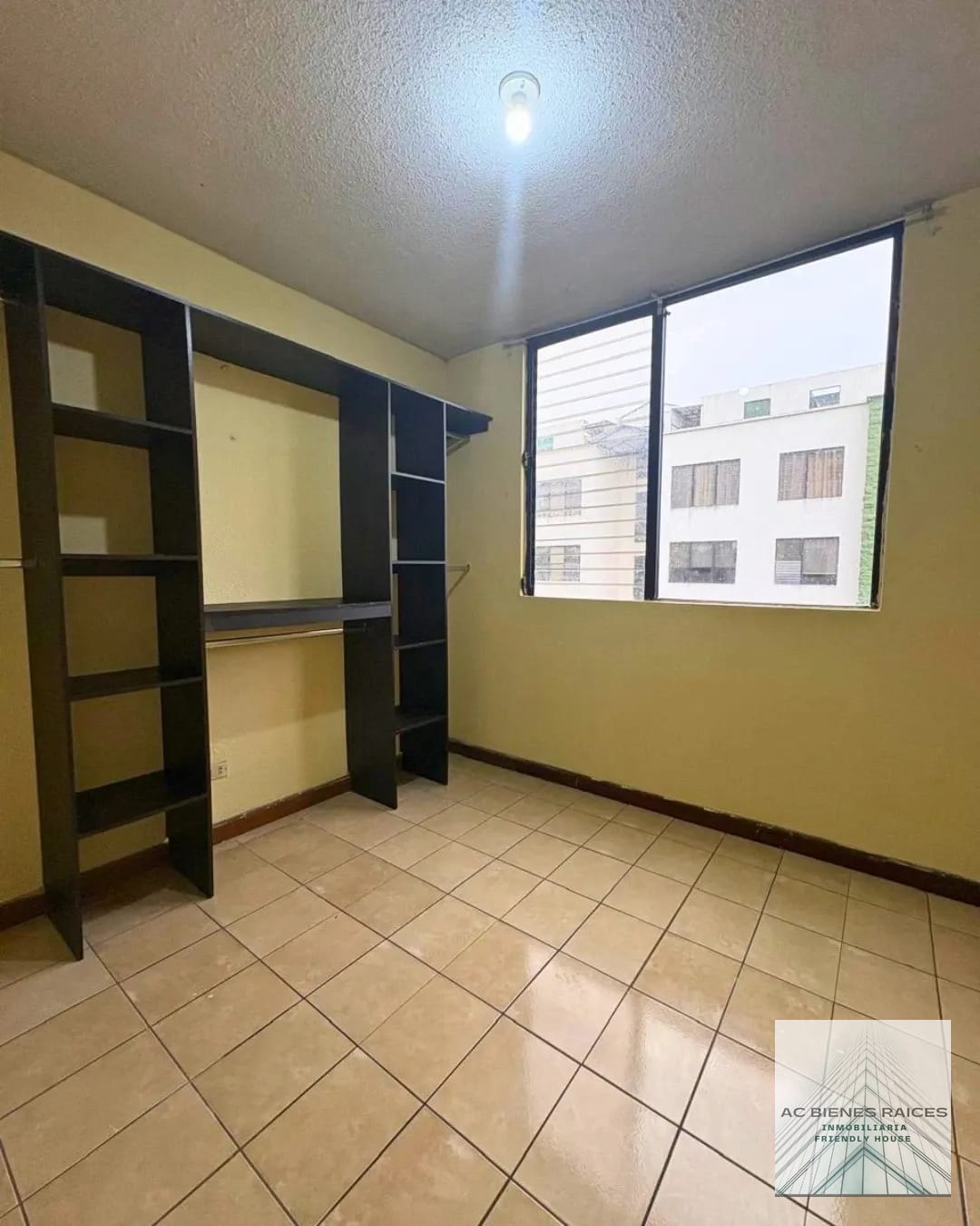 Valles de Acatán Zona 16 apto en renta — Apartamento en Alquiler en Zona 16, Guatemala, Ciudad — foto 4 de 5