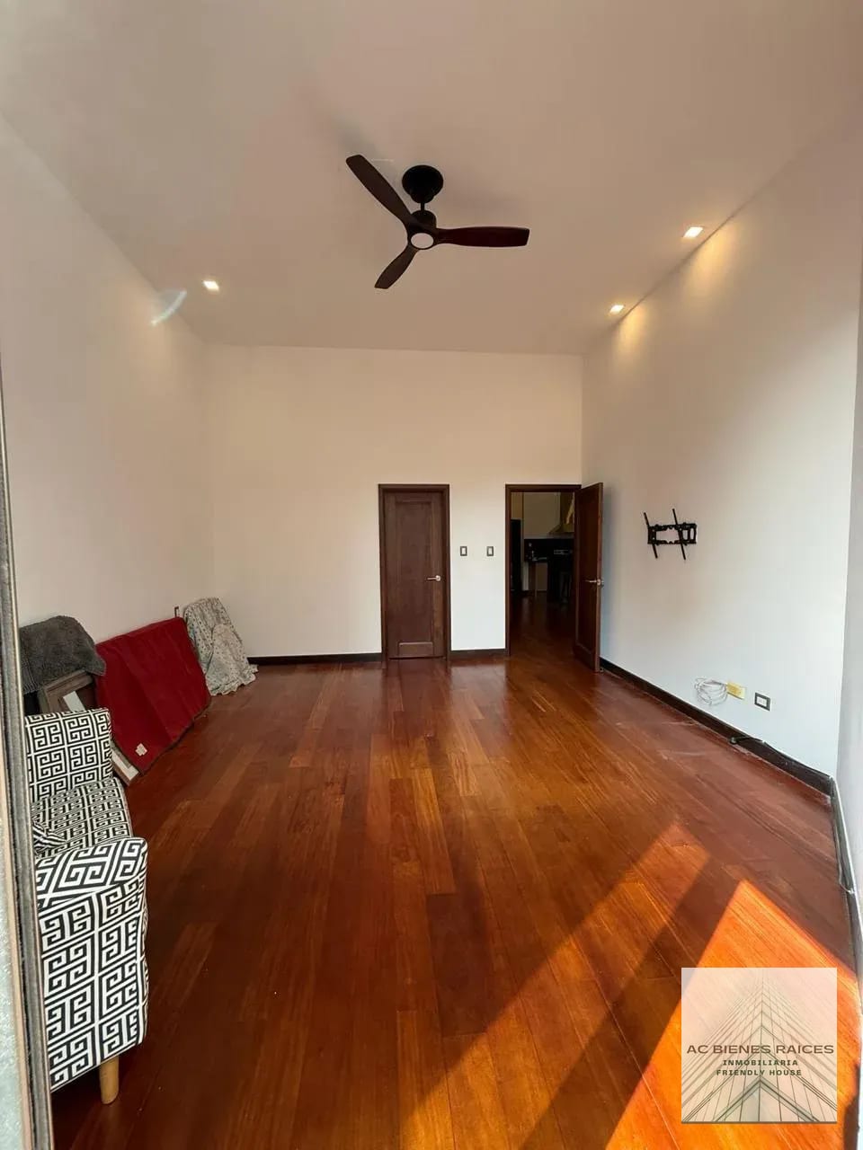 Renta Loft Verdino Zona 15 — Apartamento en Alquiler en Zona 15, Guatemala, Ciudad — foto 8 de 13