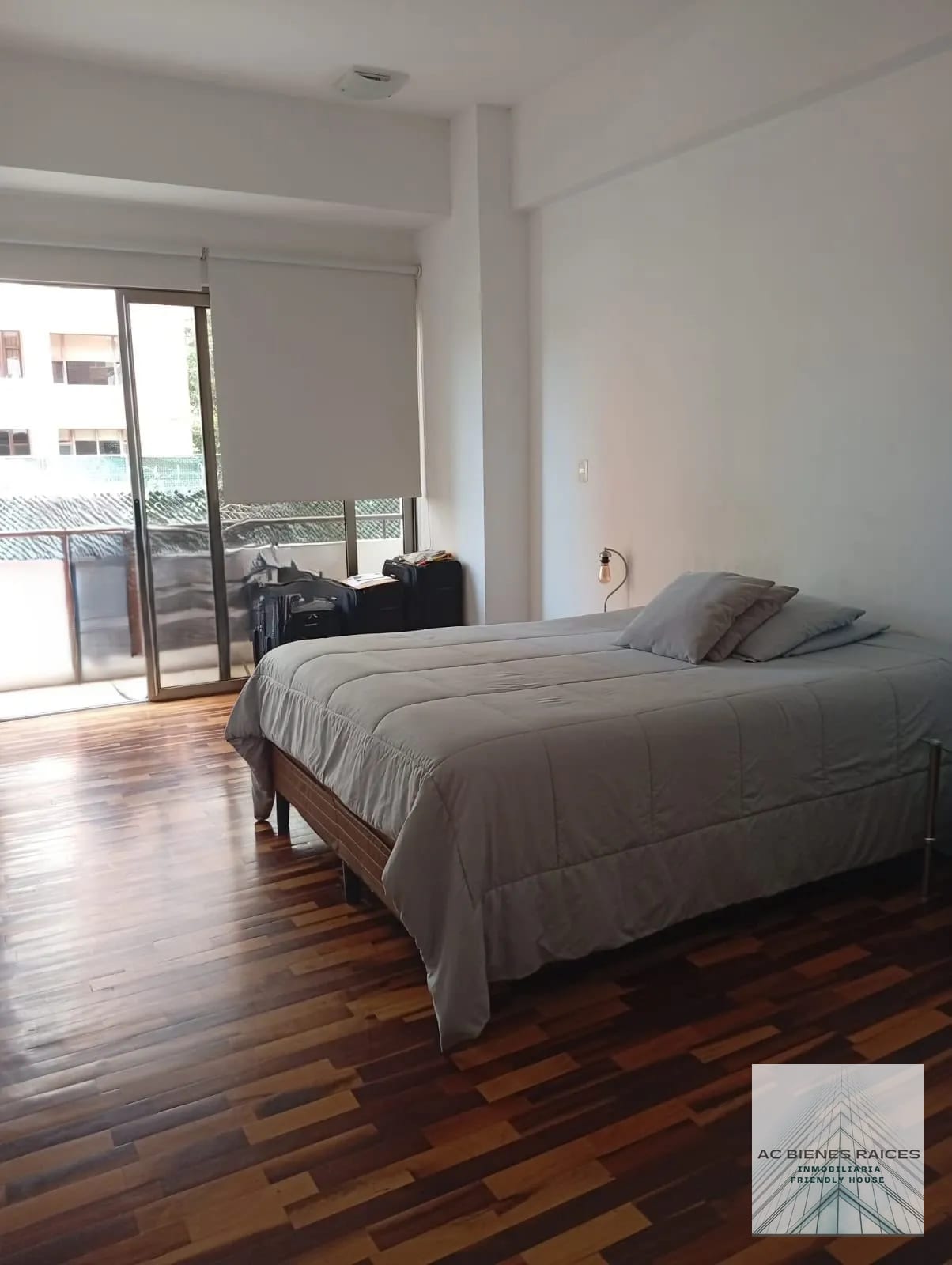 Apto amueblado 2 habitaciones Zona 14 — Apartamento en Alquiler en Torre Quattro, Zona 14, Guatemala, Ciudad — foto 6 de 11