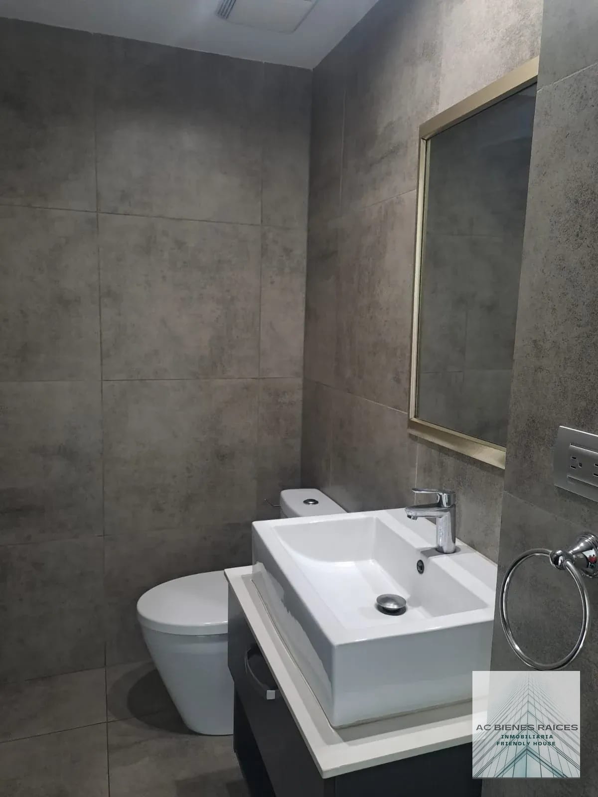 Renta apto 2 habitación en pleno corazón de zona viva zona 10 — Apartamento en Alquiler en Urbana, Zona 10, Guatemala, Ciudad — foto 5 de 12