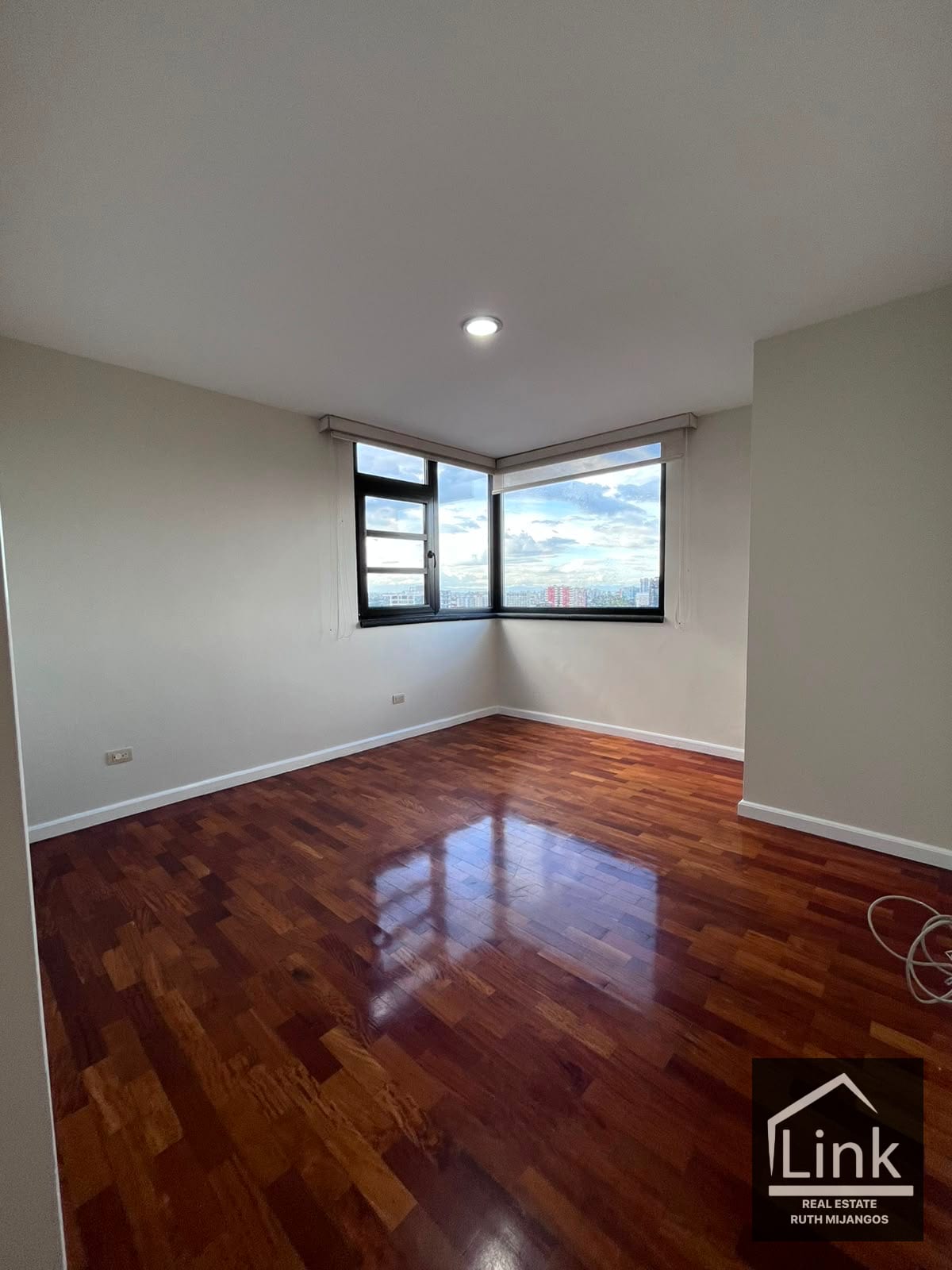 Precioso Apartamento en RENTA zona 14 — Apartamento en Alquiler en Santorini, Zona 14, Guatemala, Ciudad — foto 7 de 15