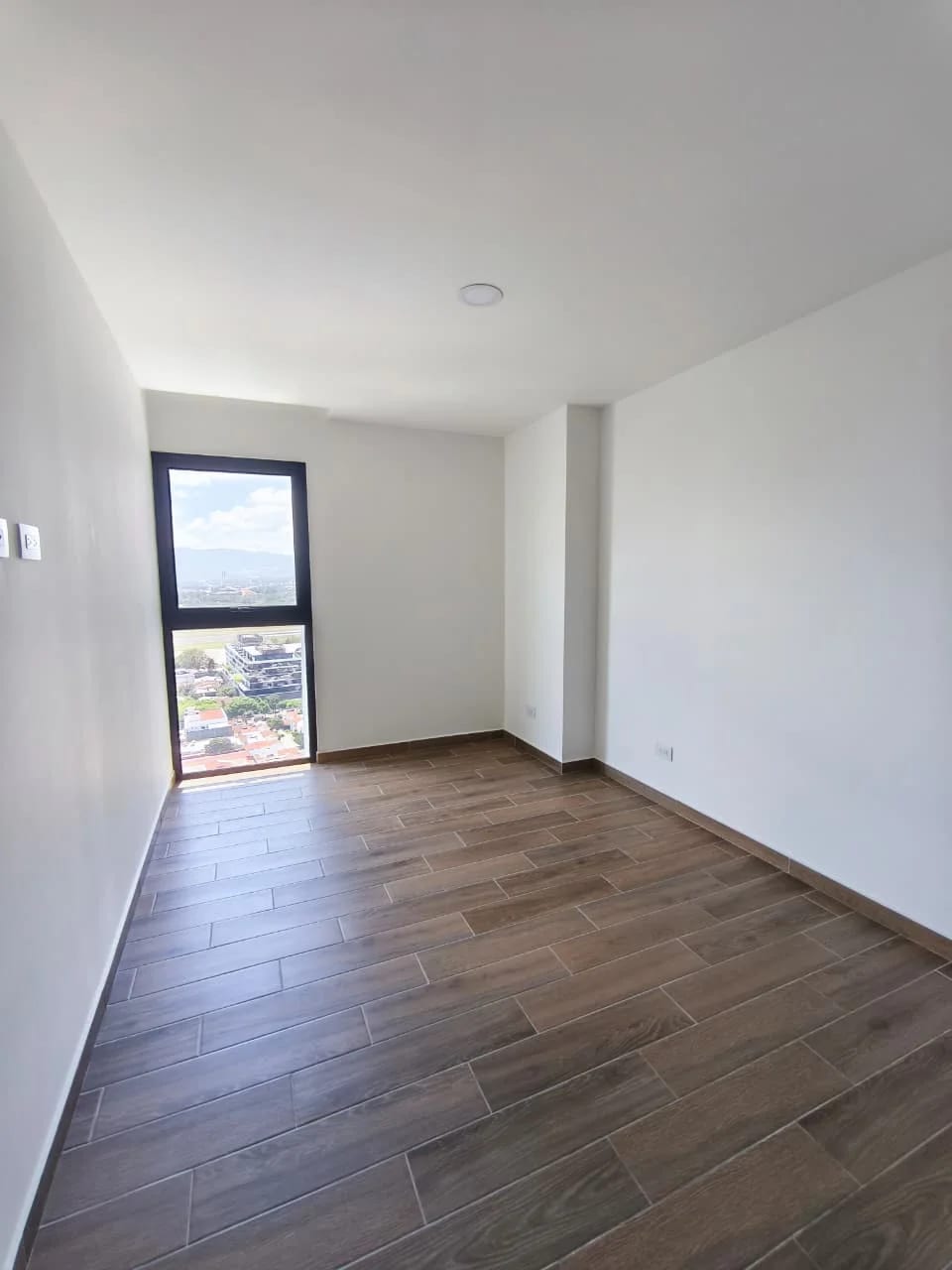 Apartamento en venta Zona 14, Edificio Parque 14 — Apartamento en Venta en Parque 14, Zona 14, Guatemala, Ciudad — foto 5 de 8