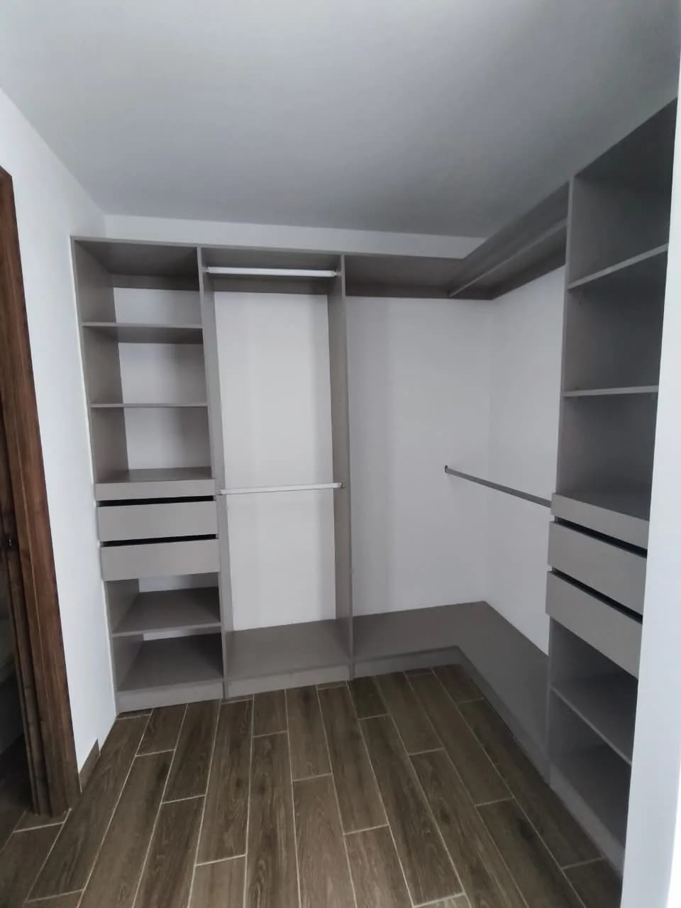 Apartamento en venta Zona 14, Edificio Parque 14 — Apartamento en Venta en Parque 14, Zona 14, Guatemala, Ciudad — foto 7 de 8