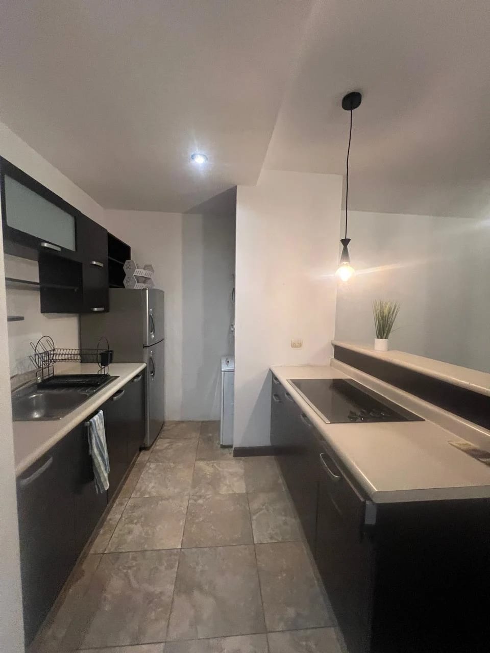 Lindo Apto Rodeado Vegetación KM 17 Carr a Rl Salvador Cerca Sporta — Apartamento en Alquiler en Villa Tiepolo, Carretera a El Salvador, Guatemala, Ciudad — foto 2 de 8