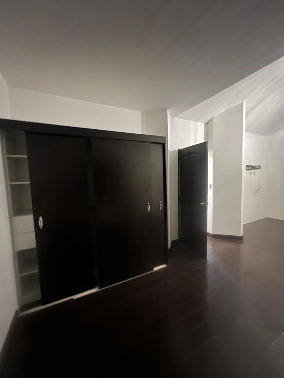 Lindo Apto Rodeado Vegetación KM 17 Carr a Rl Salvador Cerca Sporta — Apartamento en Alquiler en Villa Tiepolo, Carretera a El Salvador, Guatemala, Ciudad — foto 4 de 8