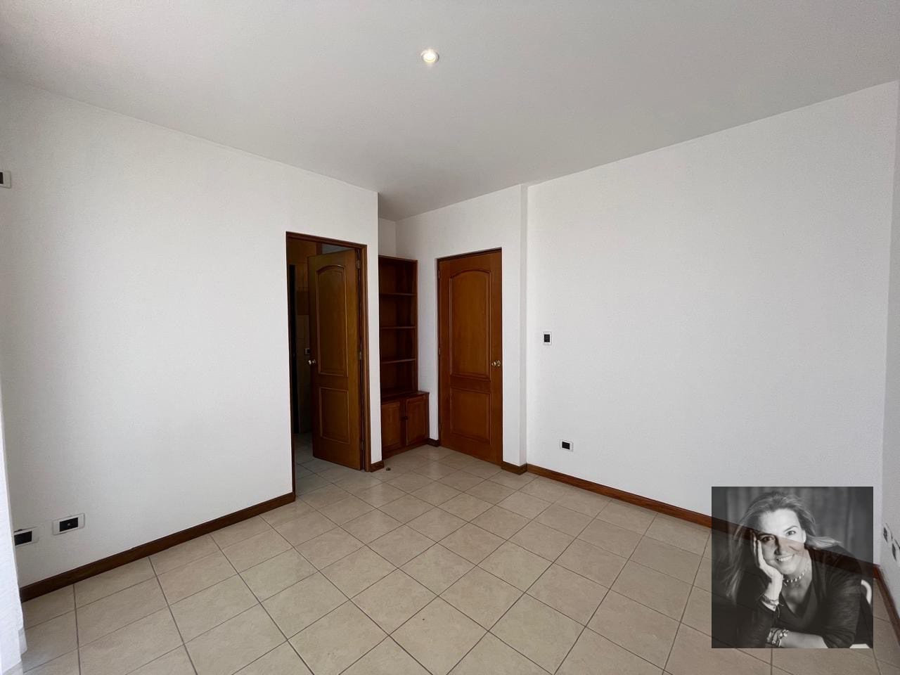 Apartamento con Amplios Balcones en Renta – Zona 15 — Apartamento en Alquiler en Zona 15, Guatemala, Ciudad — foto 6 de 10