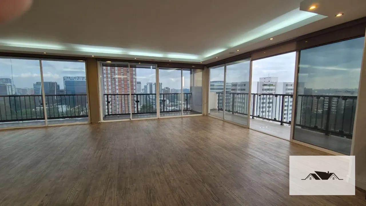 En Renta o Venta Amplio Apartamento Remodelado Zona 10 — Apartamento en Alquiler en Ciudad Vieja, Zona 10, Guatemala, Ciudad — foto 1 de 16