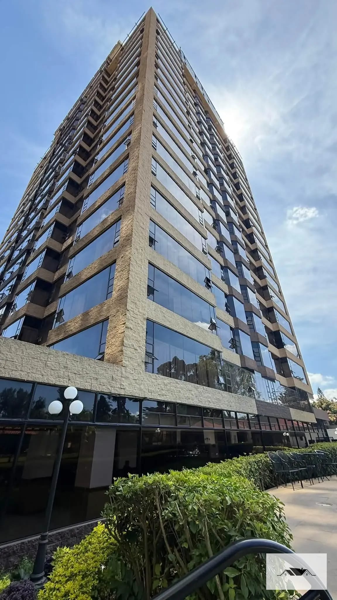 En Renta Apartamento Zona 10 en Edificio Milenia Colonia Oakland — Apartamento en Alquiler en Zona 10, Guatemala, Ciudad — foto 1 de 17