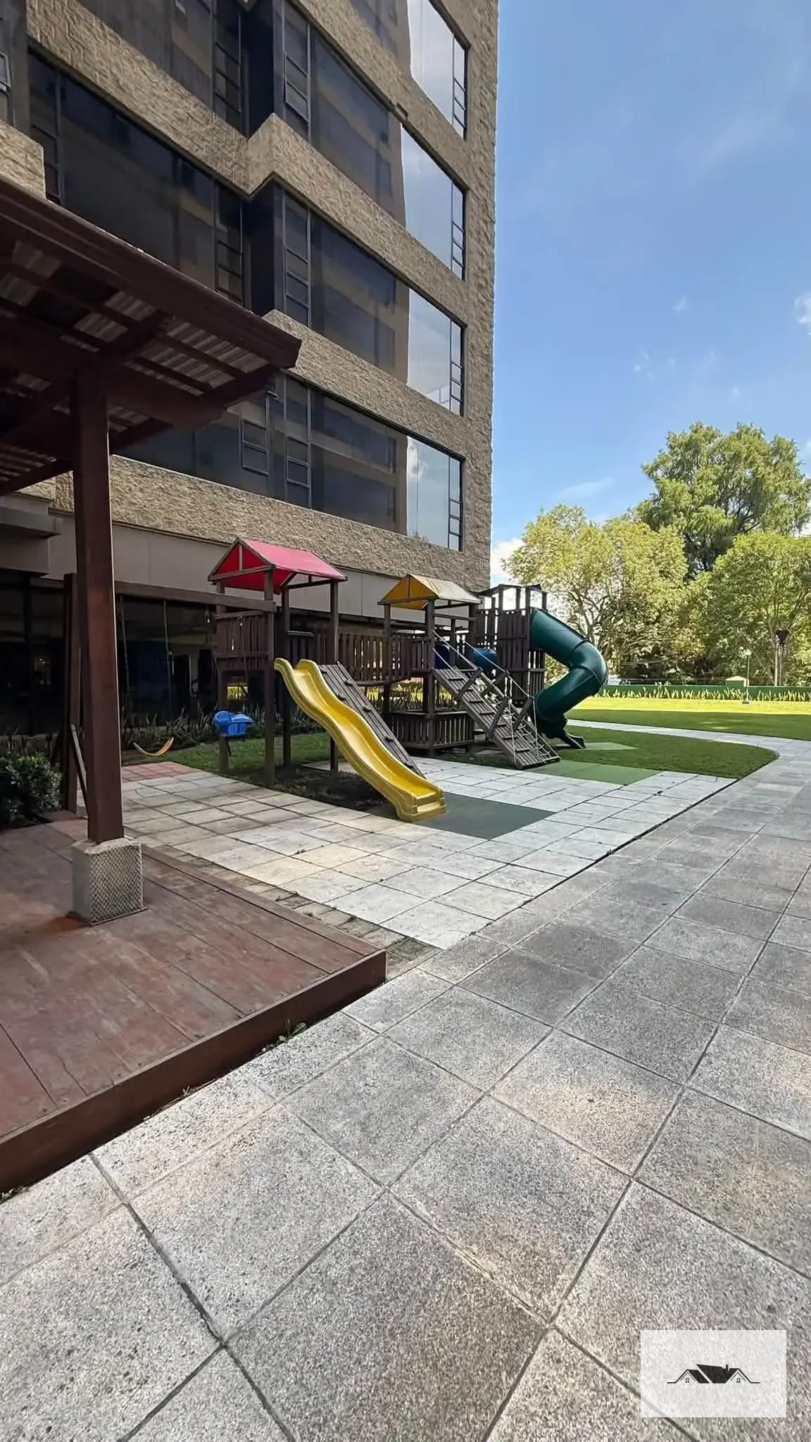 En Renta Apartamento Zona 10 en Edificio Milenia Colonia Oakland — Apartamento en Alquiler en Zona 10, Guatemala, Ciudad — foto 4 de 17