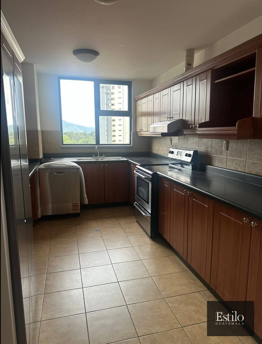 LINDO APARTAMENTO CON CUARTO DE SERVICIO — Apartamento en Alquiler en Bellagio, Zona 14, Guatemala, Ciudad — foto 15 de 17