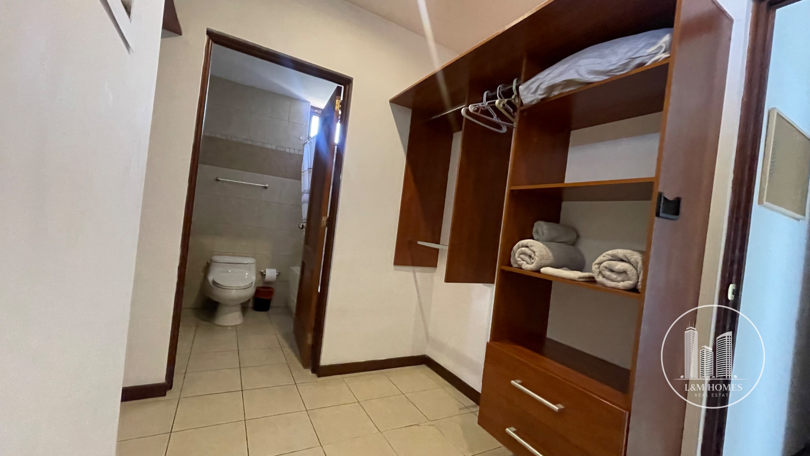 Amplio Apartamento en zona 15 colonia el Maestro - 11