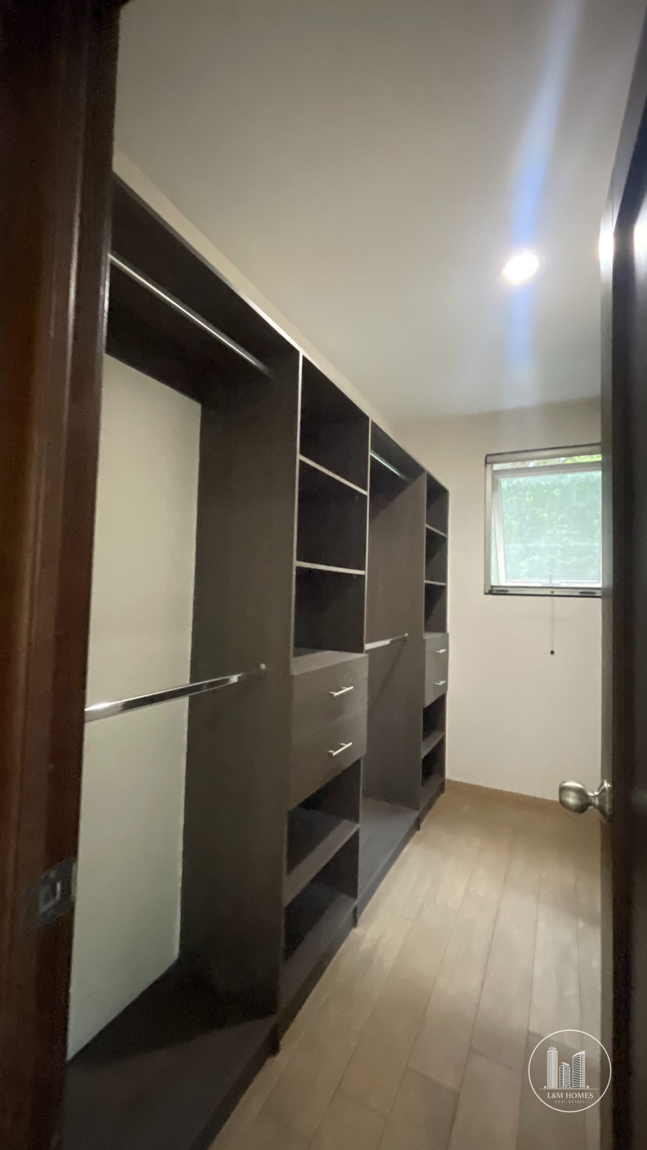 Lindo Apartamento zona 10 — Apartamento en Alquiler en Zona 10, Guatemala, Ciudad — foto 5 de 8