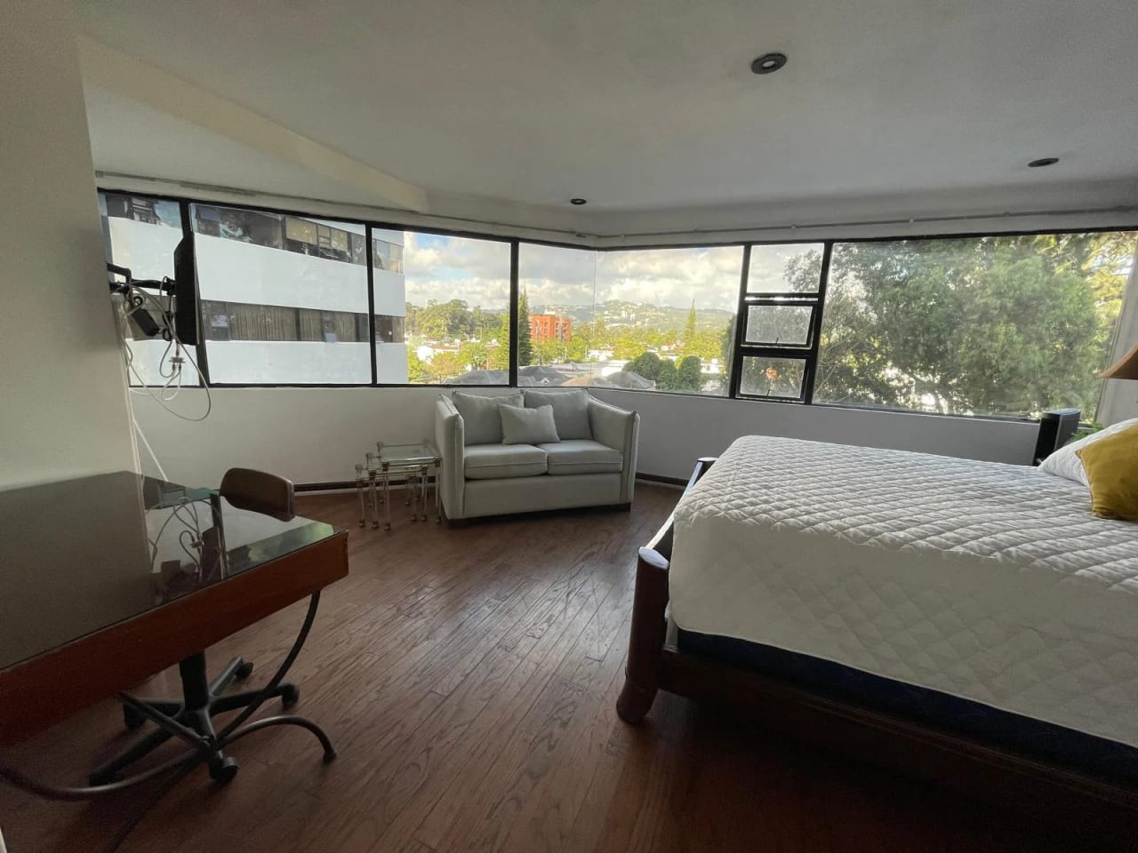Renta Apartamento amueblado y equipado en Pacifica Plaza zona 14 — Apartamento en Alquiler en Pacífica Plaza, Zona 14, Guatemala, Ciudad — foto 12 de 15