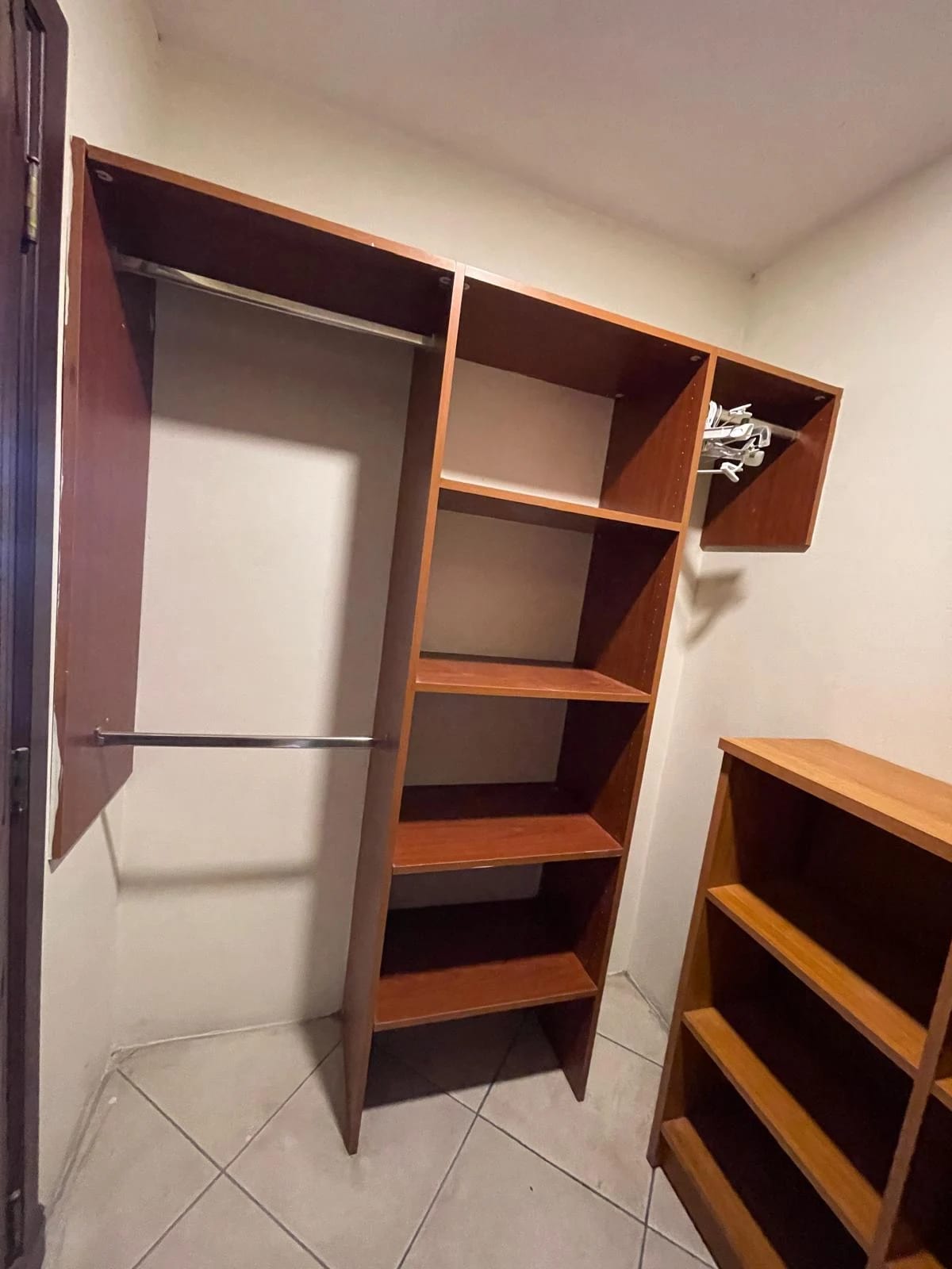 Renta Apartamento amueblado y equipado en Pacifica Plaza zona 14 — Apartamento en Alquiler en Pacífica Plaza, Zona 14, Guatemala, Ciudad — foto 14 de 15