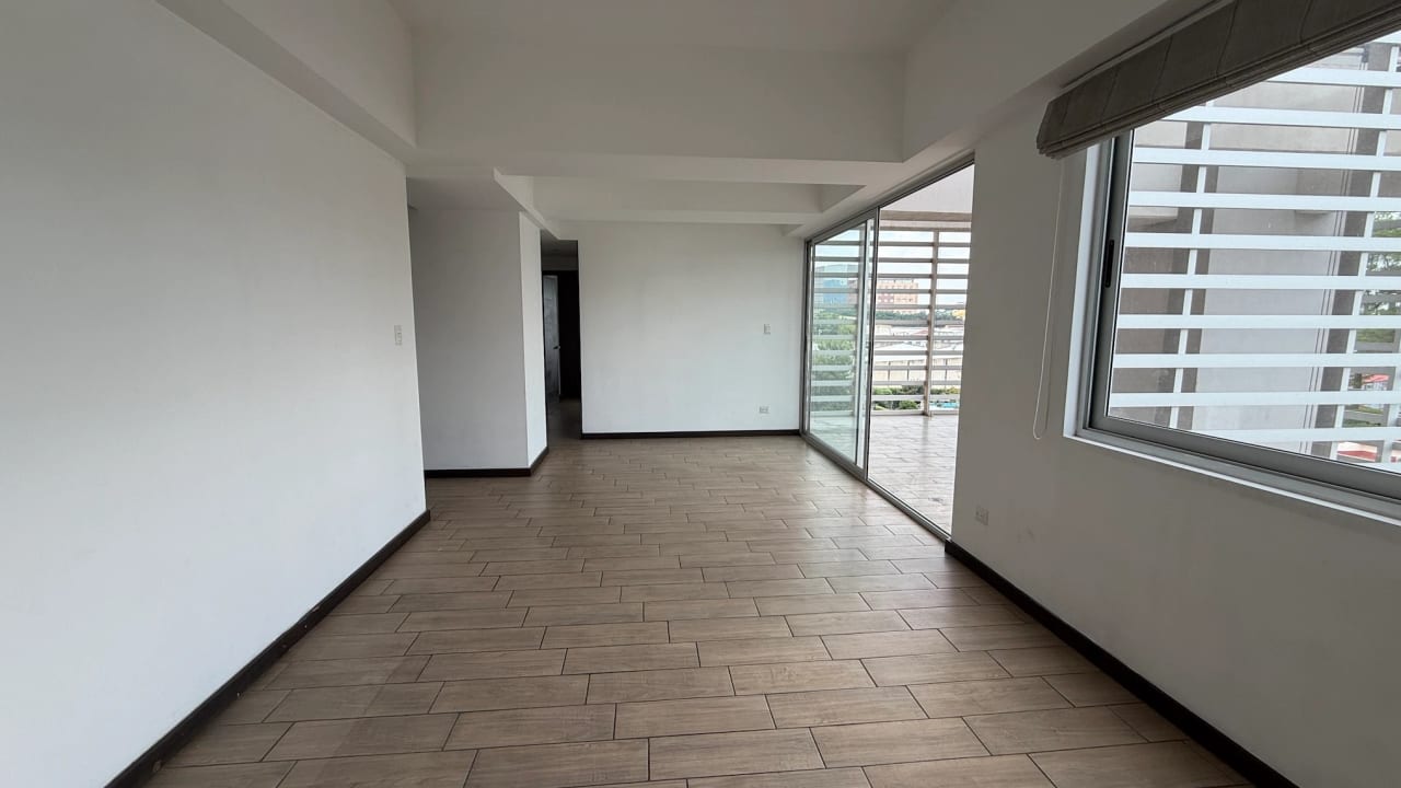 VENTA DE AMPLIO APARTAMENTO EN ZONA 10 EDIFICIO FERRARA — Apartamento en Venta en Ferrara 10, Zona 10, Guatemala, Ciudad — foto 3 de 14