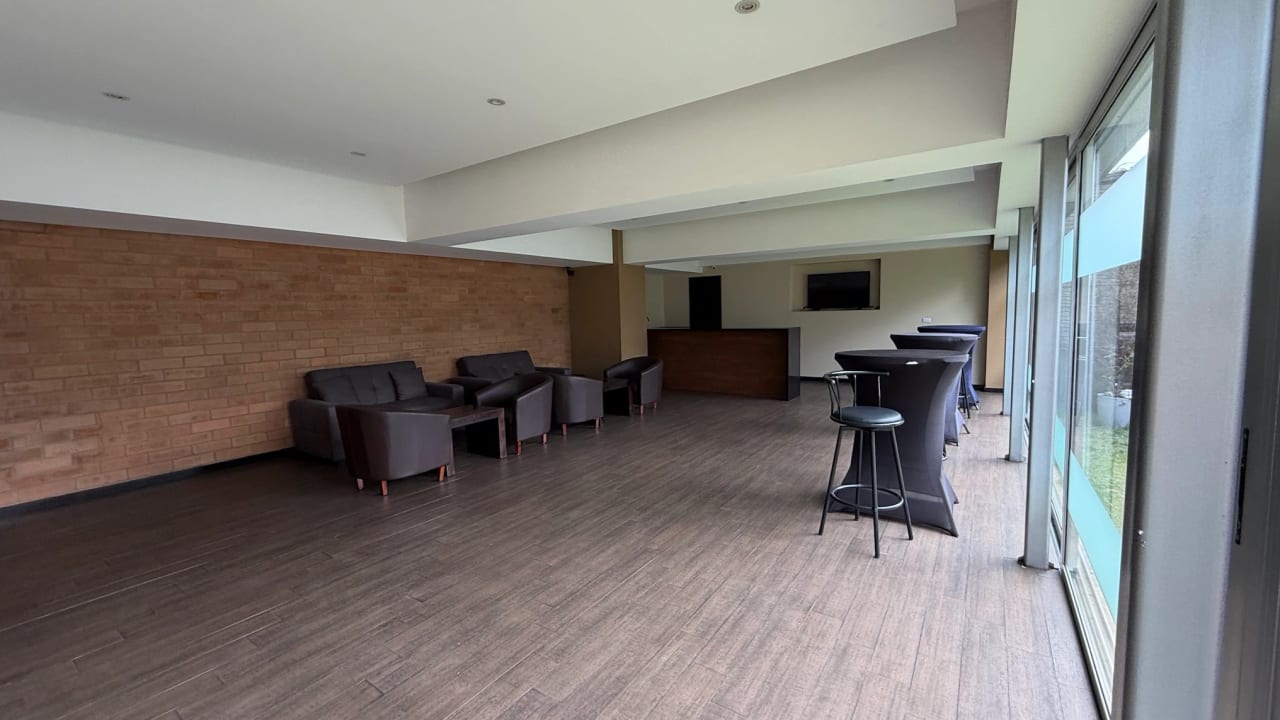 VENTA DE AMPLIO APARTAMENTO EN ZONA 10 EDIFICIO FERRARA — Apartamento en Venta en Ferrara 10, Zona 10, Guatemala, Ciudad — foto 11 de 14