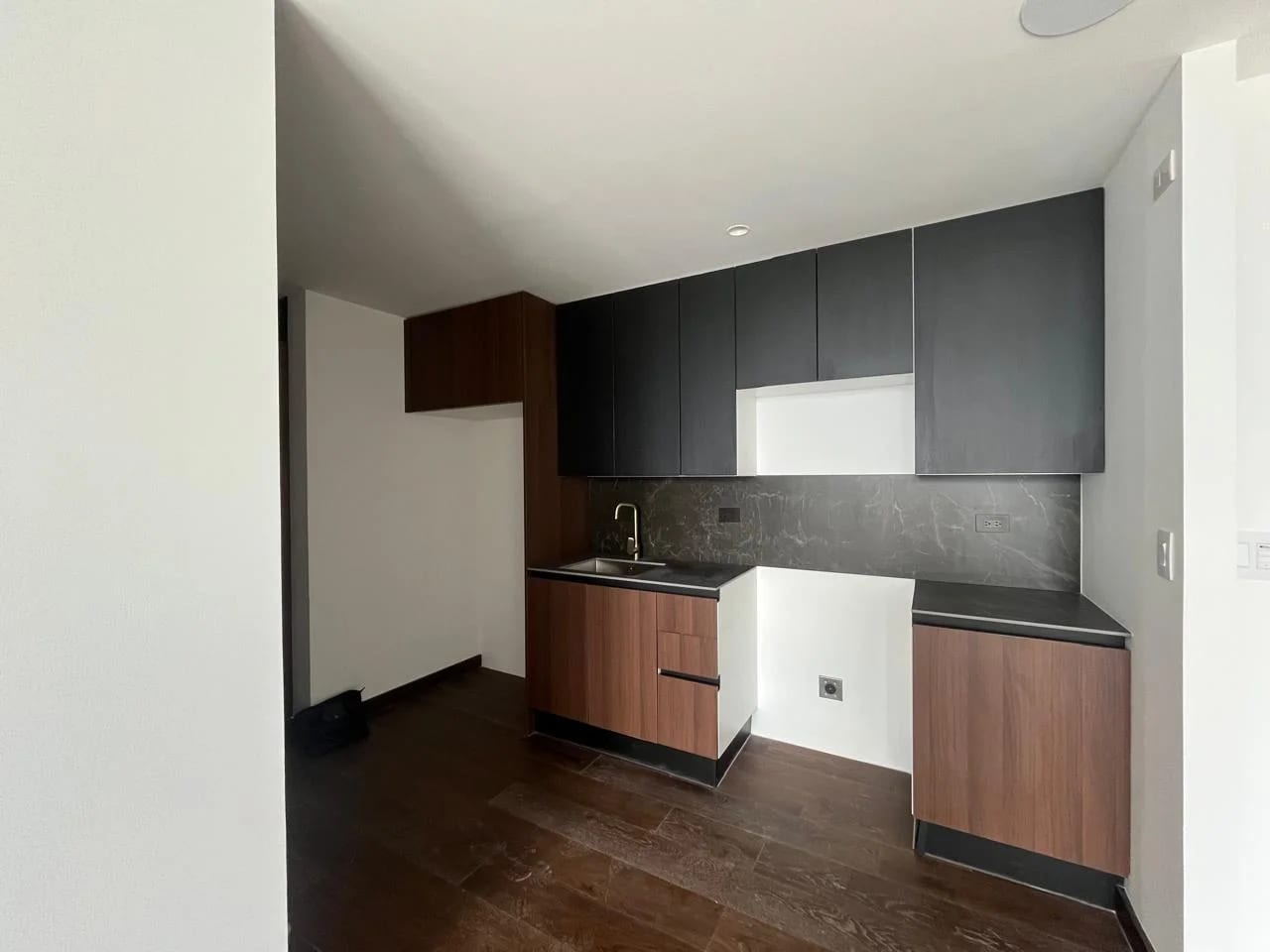 Apartamento en Venta o Alquiler – Atarah, Zona 10 — Apartamento en Venta en Atarah, Zona 10, Guatemala, Ciudad — foto 2 de 9