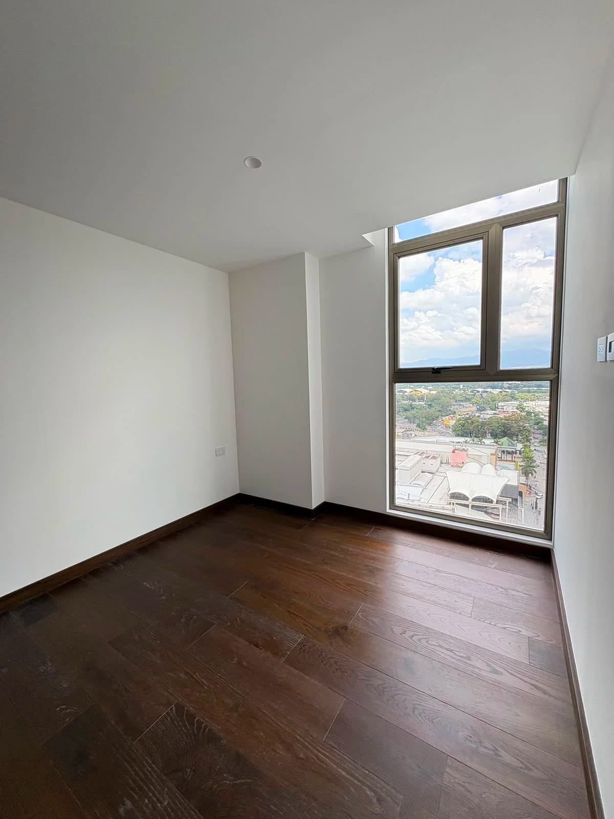 Apartamento en Venta o Alquiler – Atarah, Zona 10 — Apartamento en Venta en Atarah, Zona 10, Guatemala, Ciudad — foto 4 de 9