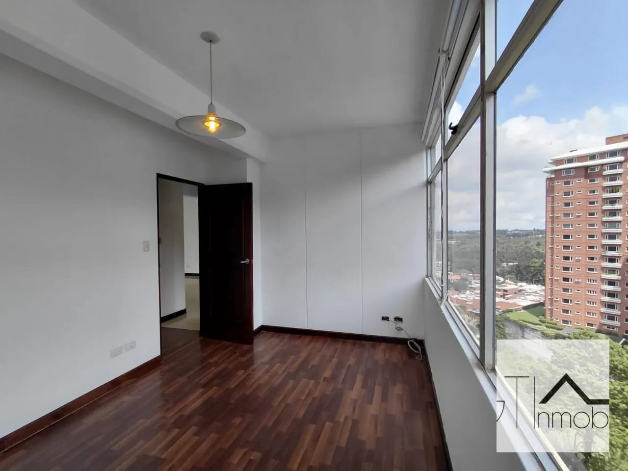 Amplio apartamento en trebol de VH zona 15 — Apartamento en Alquiler en San Lázaro, Zona 15, Guatemala, Ciudad — foto 11 de 17