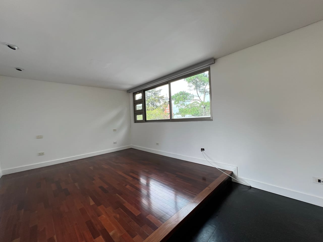 Alquiler de amplio apartamento tipo loft en Oakland Zona 10 — Apartamento en Alquiler en Oakland I, Zona 10, Guatemala, Ciudad — foto 12 de 13