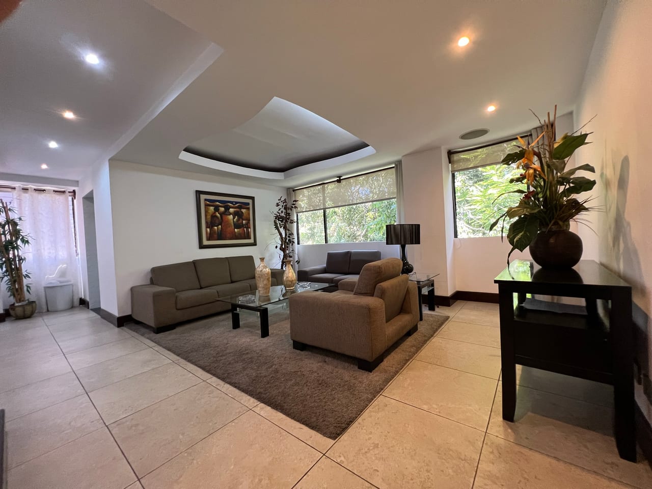 Alquiler apartamento Amueblado | Moradas del Acueducto Zona 10 (copia) — Apartamento en Alquiler en Moradas del Acueducto, Zona 10, Guatemala, Ciudad — foto 1 de 14