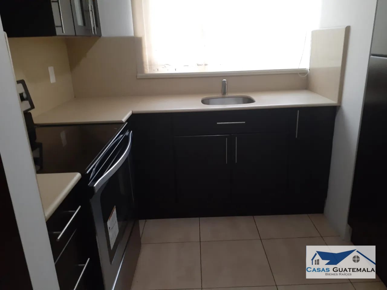 Apartamentos en Renta, 3 Habitaciones cerca Europlaza Zona 14 — Apartamento en Alquiler en Catania, Zona 14, Guatemala, Ciudad — foto 10 de 14
