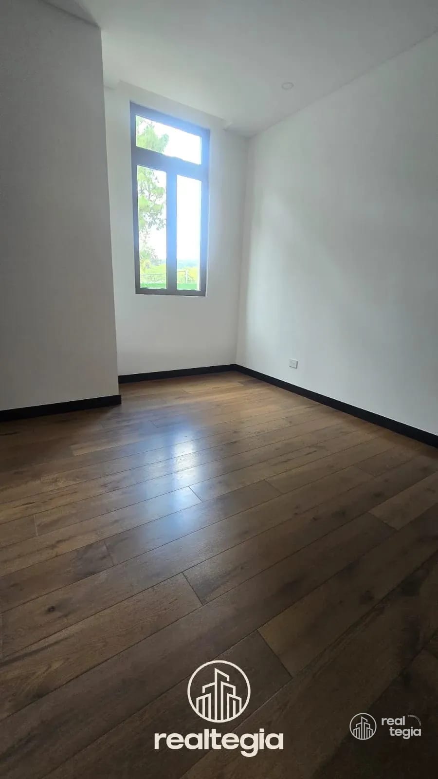 APARTAMENTO EN RENTA OLMOS DE CAYALÁ ZONA 16 — Apartamento en Venta en Zona 16, Guatemala, Ciudad — foto 6 de 8
