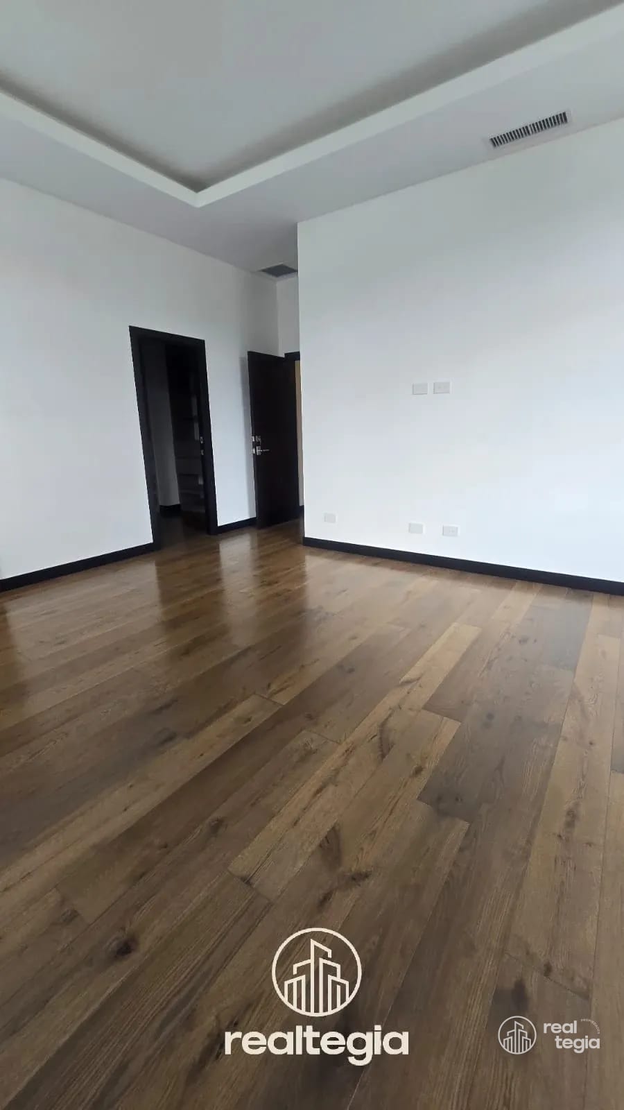 APARTAMENTO EN RENTA OLMOS DE CAYALÁ ZONA 16 — Apartamento en Venta en Zona 16, Guatemala, Ciudad — foto 4 de 8