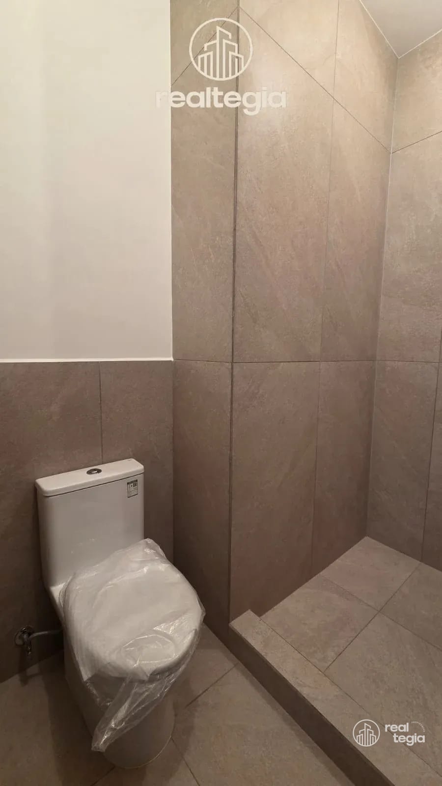 PENTHOUSE NOGALES DE CAYALÁ ZONA 16 — Apartamento en Venta en Zona 16, Guatemala, Ciudad — foto 16 de 17
