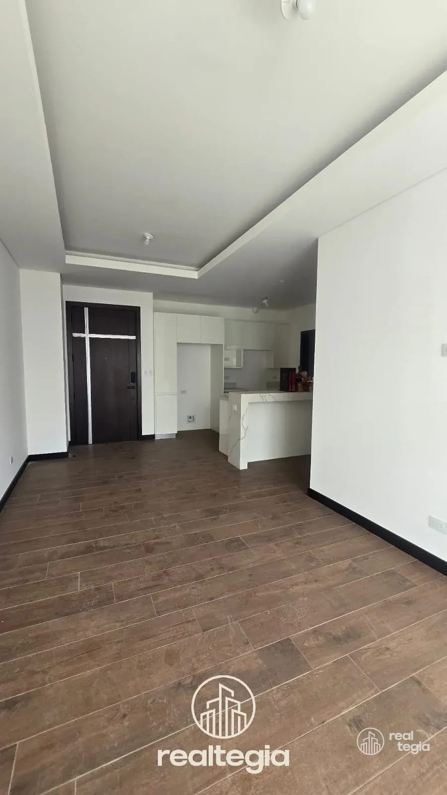 APARTAMENTO LIRIOS DE CAYALÁ ZONA 16 — Apartamento en Venta en Zona 16, Guatemala, Ciudad — foto 1 de 9