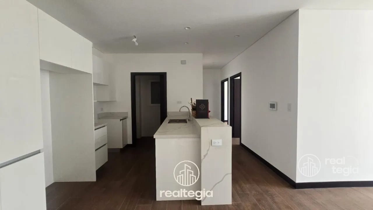 APARTAMENTO LIRIOS DE CAYALÁ ZONA 16 — Apartamento en Venta en Zona 16, Guatemala, Ciudad — foto 6 de 9