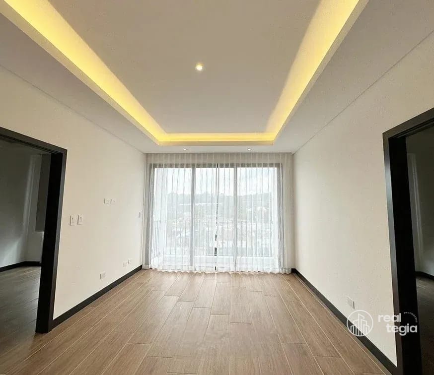 APARTAMENTO EN LIRIOS DE CAYALÁ ZONA 16 — Apartamento en Alquiler en Zona 16, Guatemala, Ciudad — foto 3 de 4