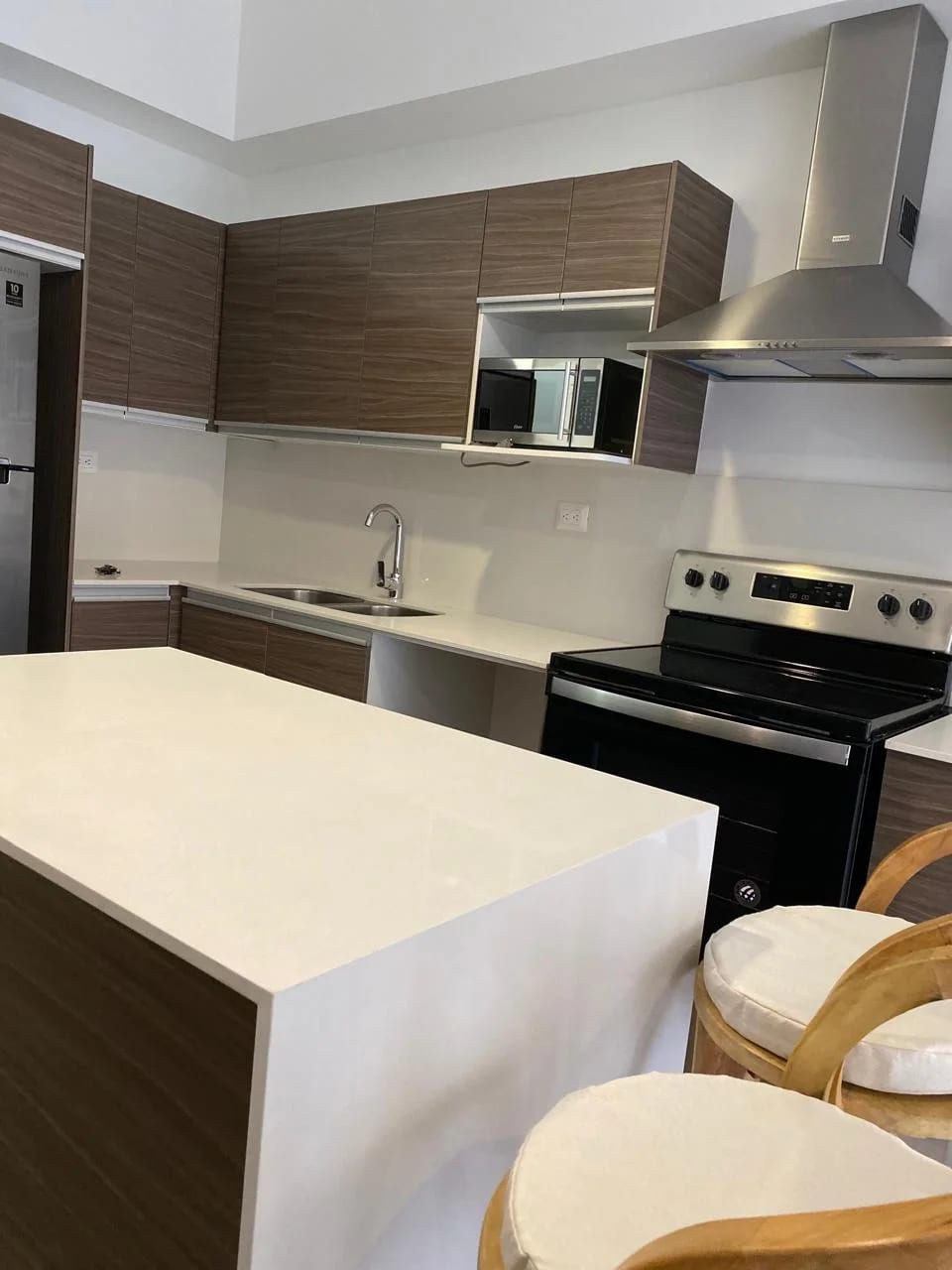 Apartamento Amueblado en Renta Zona 10 cod.CA36440 — Apartamento en Alquiler en Zona 10, Guatemala, Ciudad — foto 3 de 5