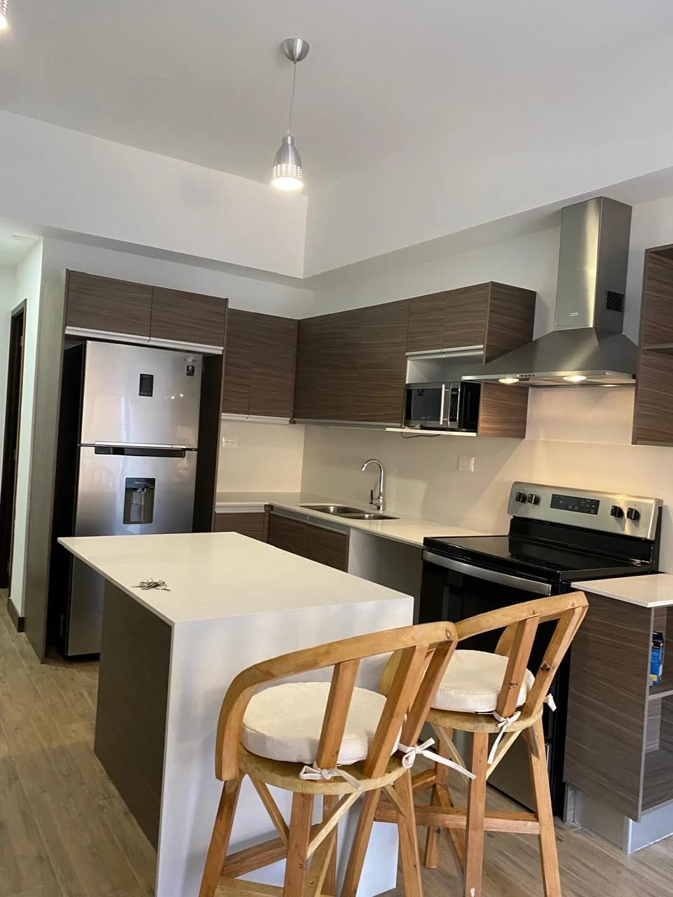 Apartamento Amueblado en Renta Zona 10 cod.CA36440 — Apartamento en Alquiler en Zona 10, Guatemala, Ciudad — foto 2 de 5