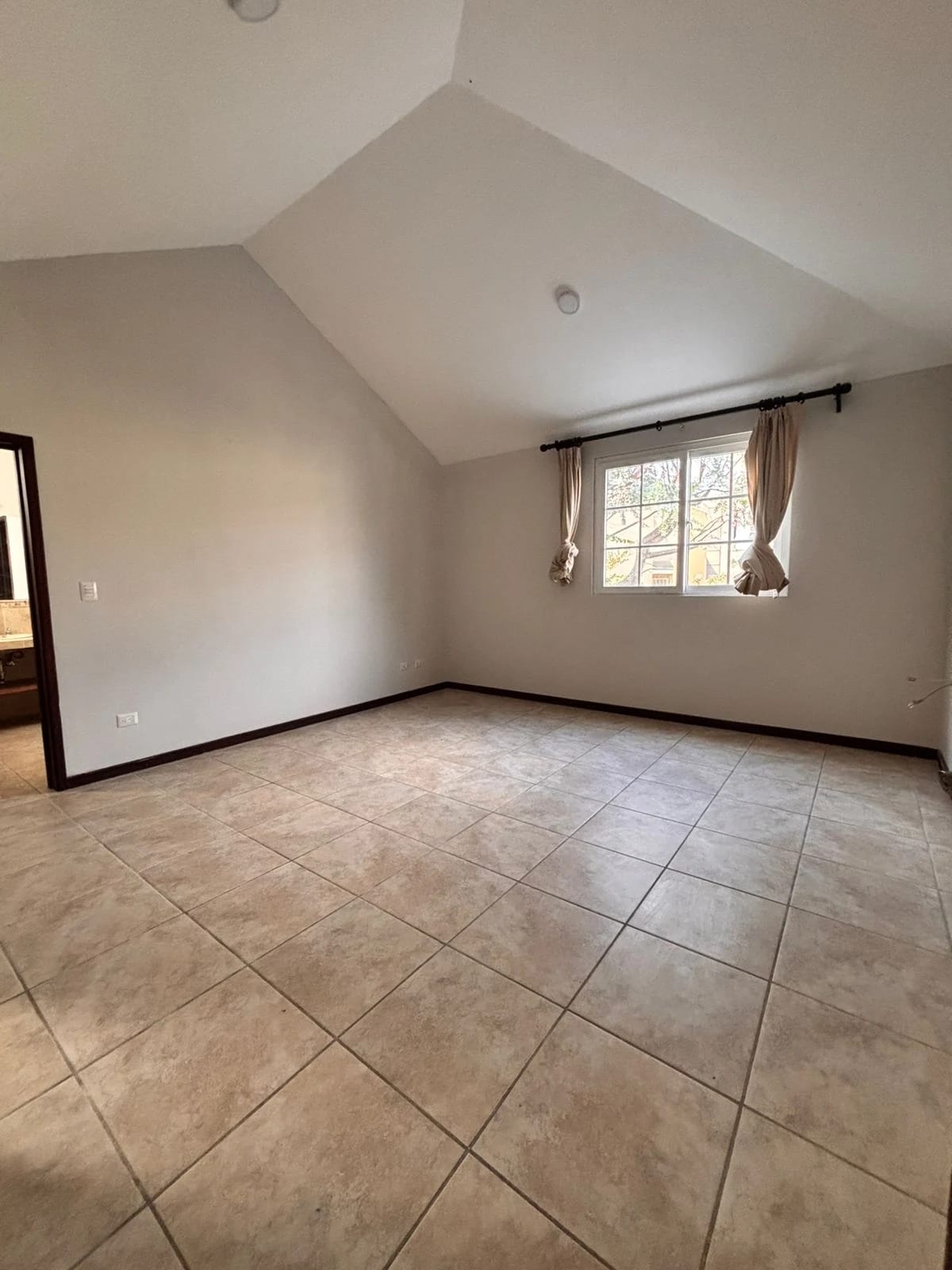 Casa en Venta Km.20.5 Carretera a El Salvador (copia) — Apartamento en Venta en Carretera a El Salvador, Guatemala, Ciudad — foto 3 de 13