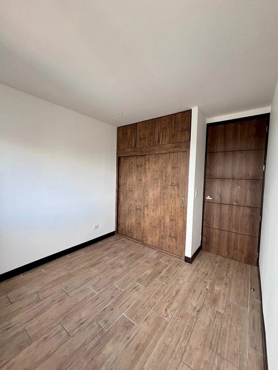 Apartamento en Renta Zona 10 cod.CA36457 — Apartamento en Alquiler en Zona 10, Guatemala, Ciudad — foto 5 de 11