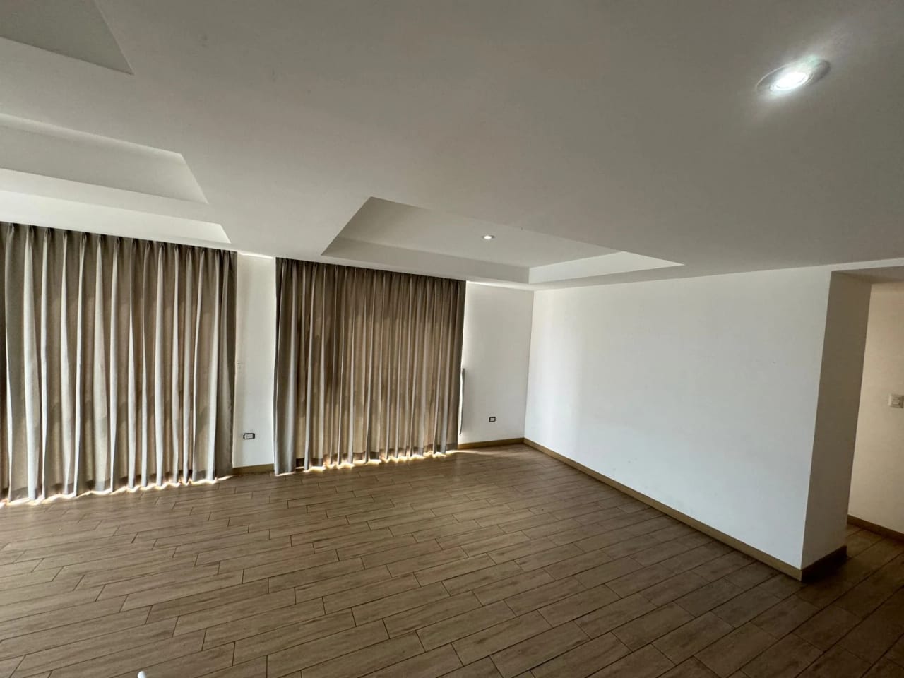 Apartamento en Renta Zona 10 cod.CA36485 — Apartamento en Alquiler en Zona 10, Guatemala, Ciudad — foto 12 de 16