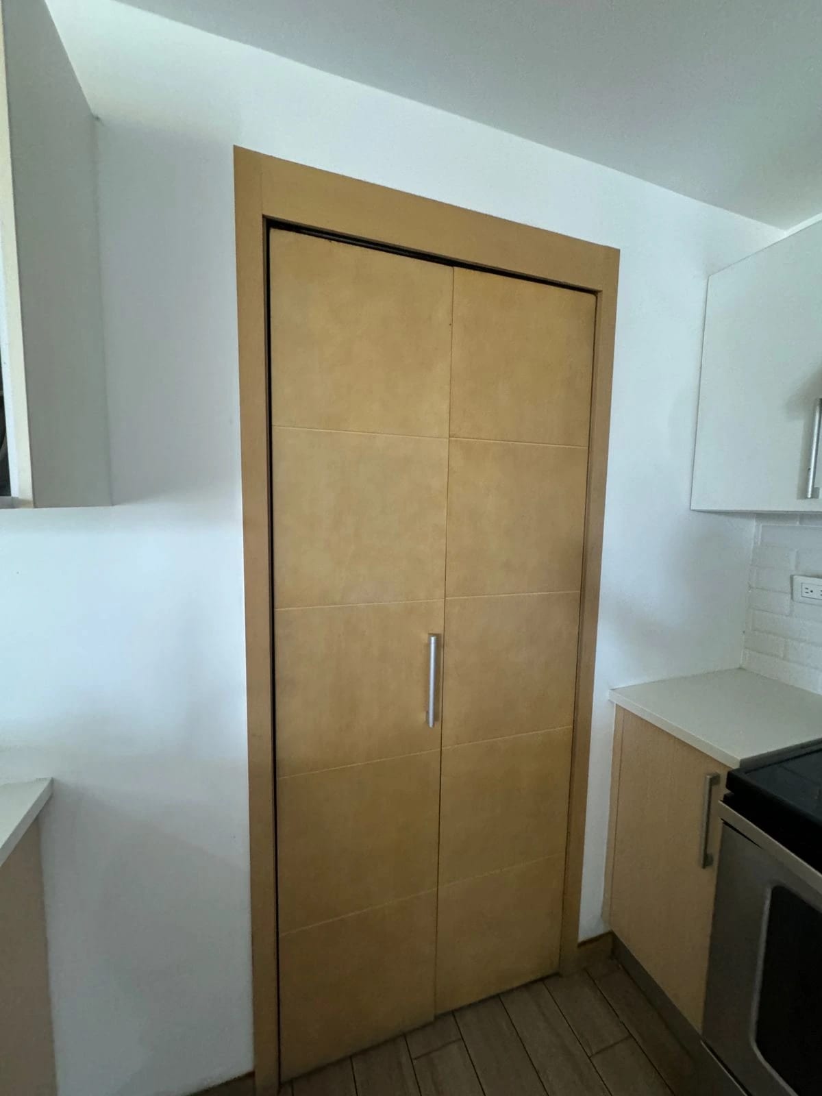 Apartamento en Renta Zona 10 cod.CA36485 — Apartamento en Alquiler en Zona 10, Guatemala, Ciudad — foto 13 de 16