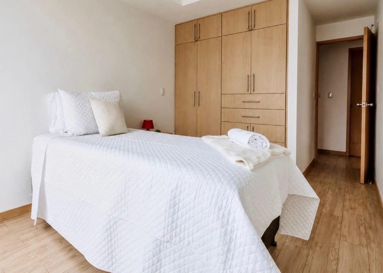 Apartamento Amueblado en Renta Zona 10 cod.CA36486 — Apartamento en Alquiler en Zona 10, Guatemala, Ciudad — foto 4 de 8