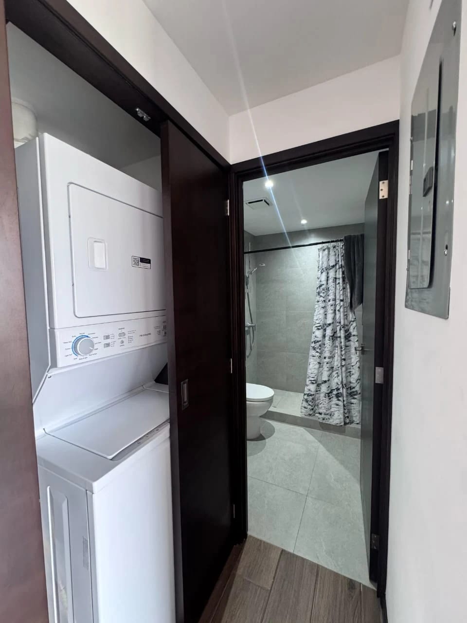 Apartamento Amueblado en Venta Zona 10 cod.CA36504 — Apartamento en Venta en Zona 10, Guatemala, Ciudad — foto 4 de 7