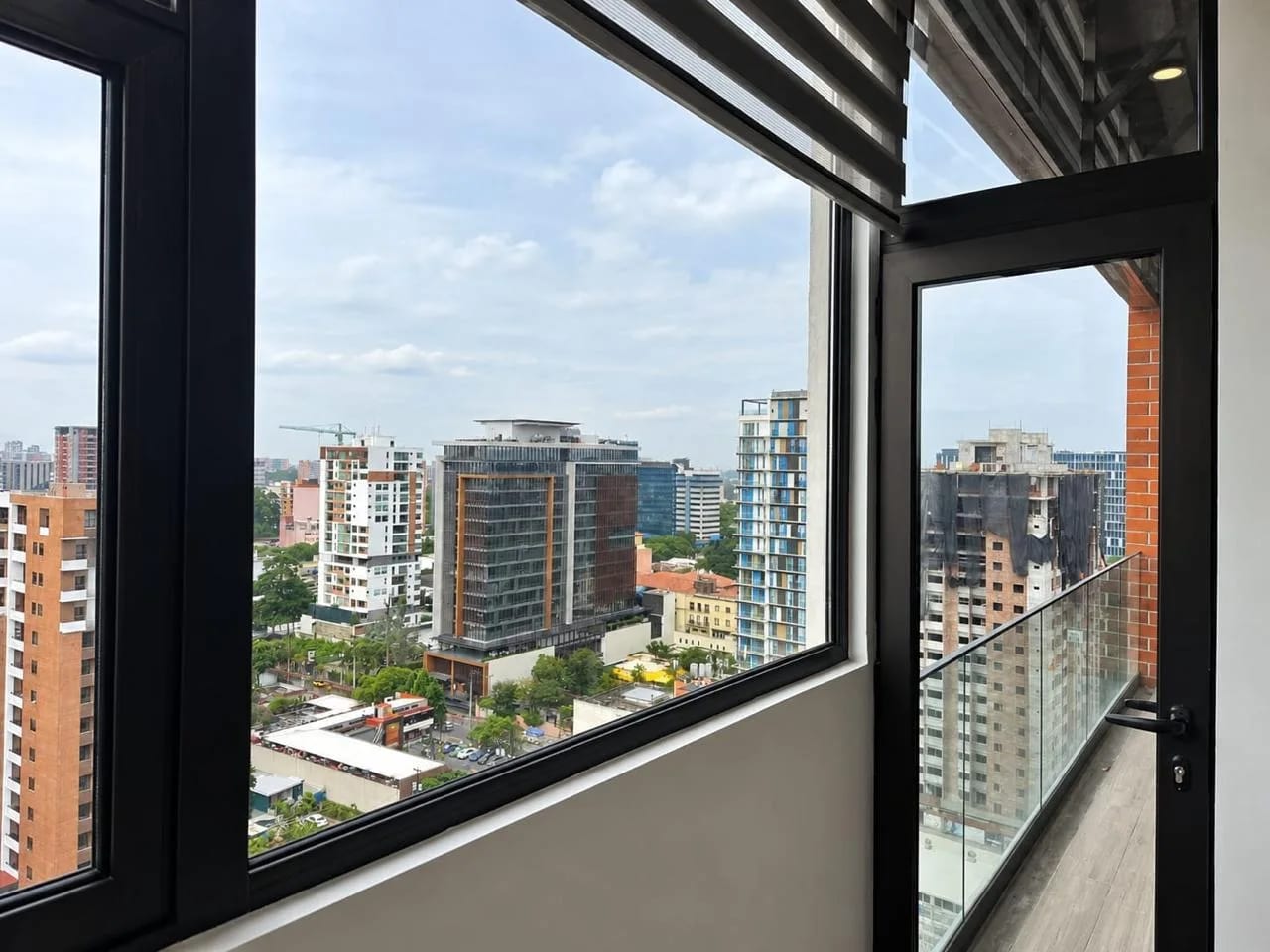 Apartamento Amueblado en Venta Zona 10 codigo.CA36973 — Apartamento en Venta en Zona 10, Guatemala, Ciudad — foto 9 de 13