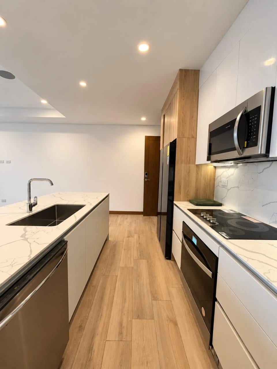 Apartamento en Renta Zona 10 codigo. CA36976 — Apartamento en Alquiler en Zona 10, Guatemala, Ciudad — foto 4 de 9