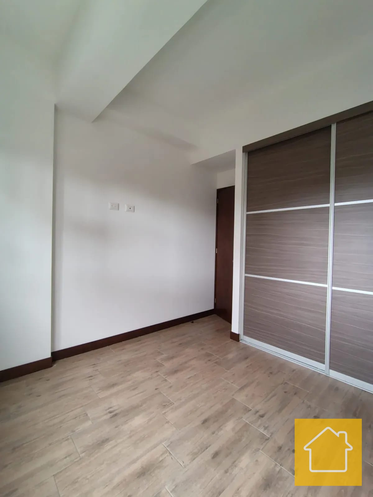 Amplio Apartamento en Zona 10 Casalini — Apartamento en Alquiler en Casalini Diagonal 6, Zona 10, Guatemala, Ciudad — foto 11 de 16
