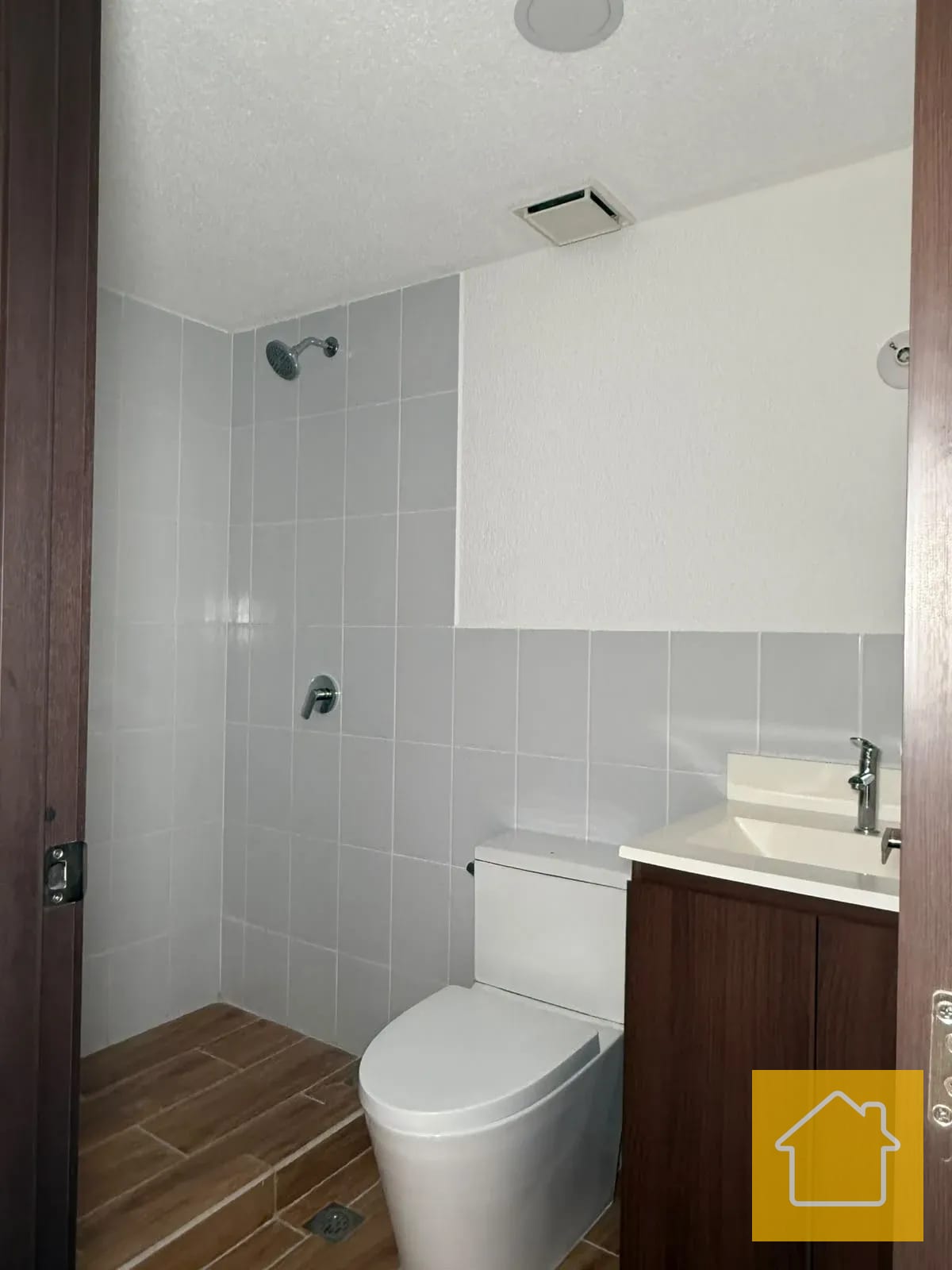 Apto Nuevo en Zona 1 con Excelente Ubicación para Renta Inmediata — Apartamento en Alquiler en El Centro, Zona 1, Guatemala, Ciudad — foto 10 de 11