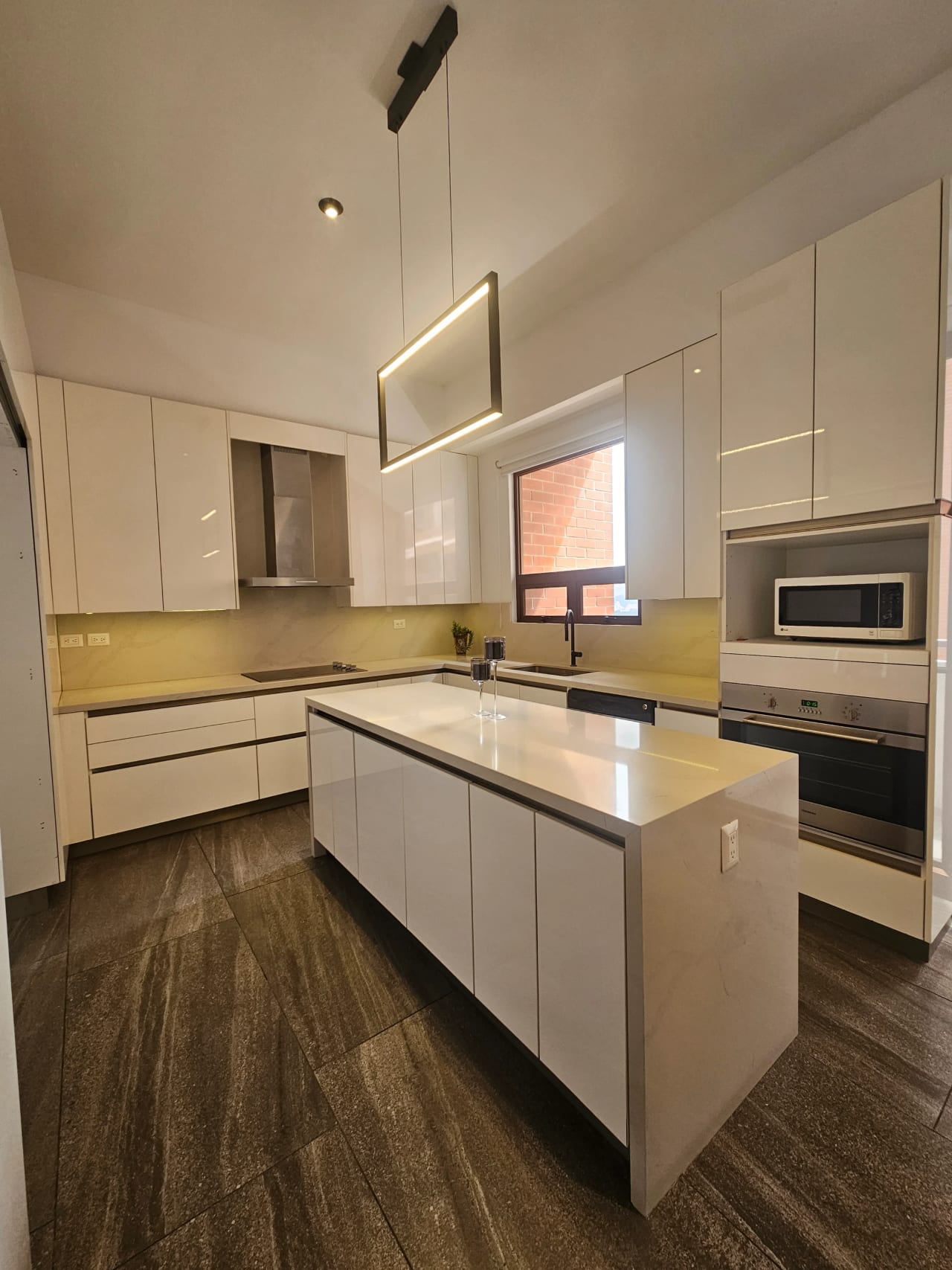 Apartamento en ALQUILER en Zona 10, Salvattore — Apartamento en Alquiler en Salvattore, Zona 10, Guatemala, Ciudad — foto 4 de 14