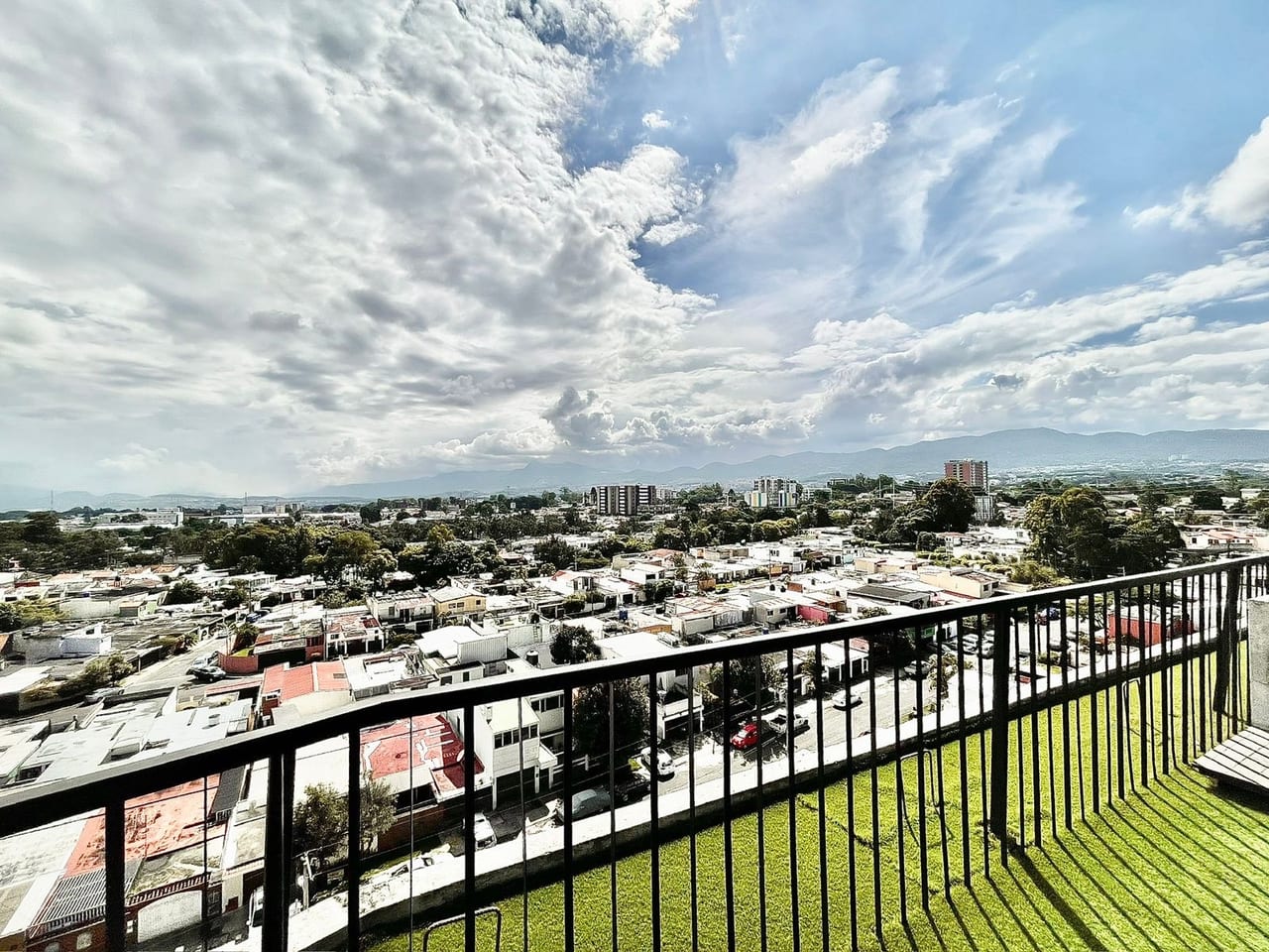 Apartamento en venta de 2 habitaciones en zona 11, Mariscal Uno Uno — Apartamento en Venta en Mariscal Uno Uno, Zona 11, Guatemala, Ciudad — foto 14 de 17