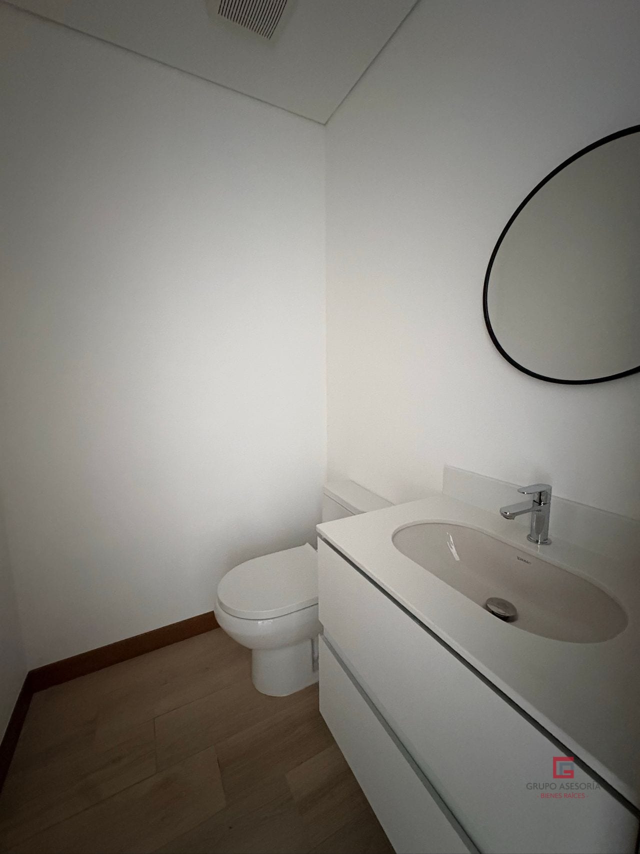Apartamento en renta Ferré Diez zona 10 — Apartamento en Alquiler en Ferré Diez, Zona 10, Guatemala, Ciudad — foto 4 de 17